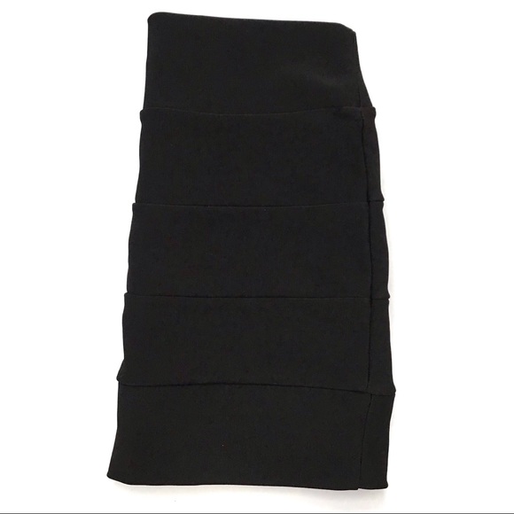 LOVE CULTURE | BLACK STRETCH BANDAGE MINI SKIRT - Picture 5 of 7
